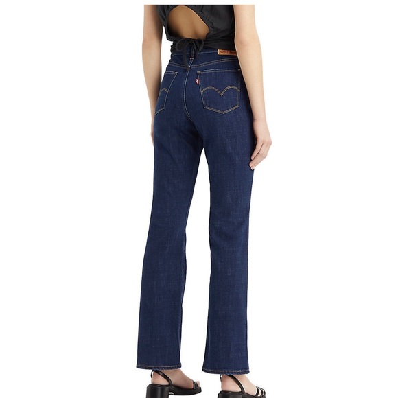 Levi Classic Fit Bootcut Jeans - Picture 2 of 7